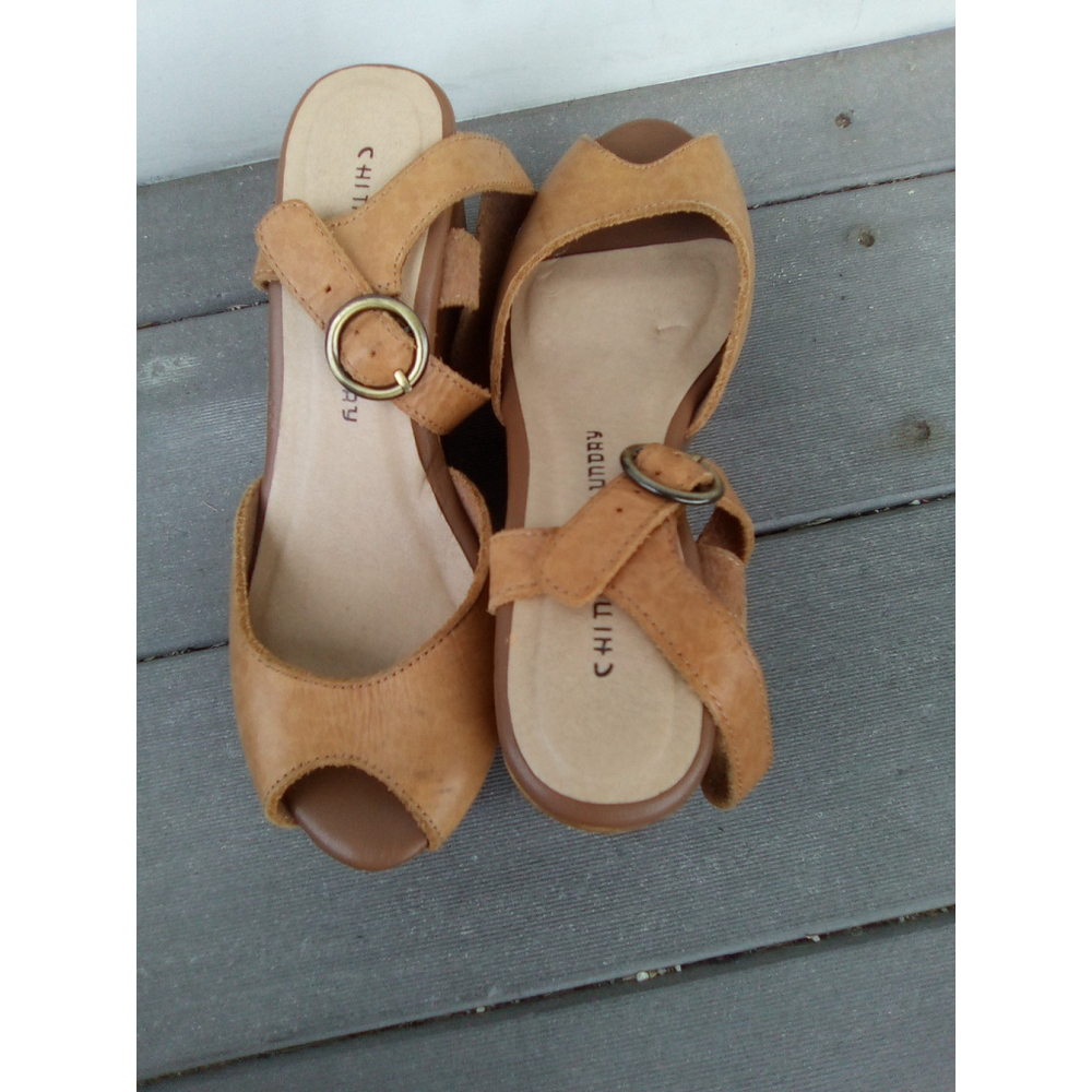 CHINESE LAUNDRY SHOES Size 7.5 - Picture 4 of 5